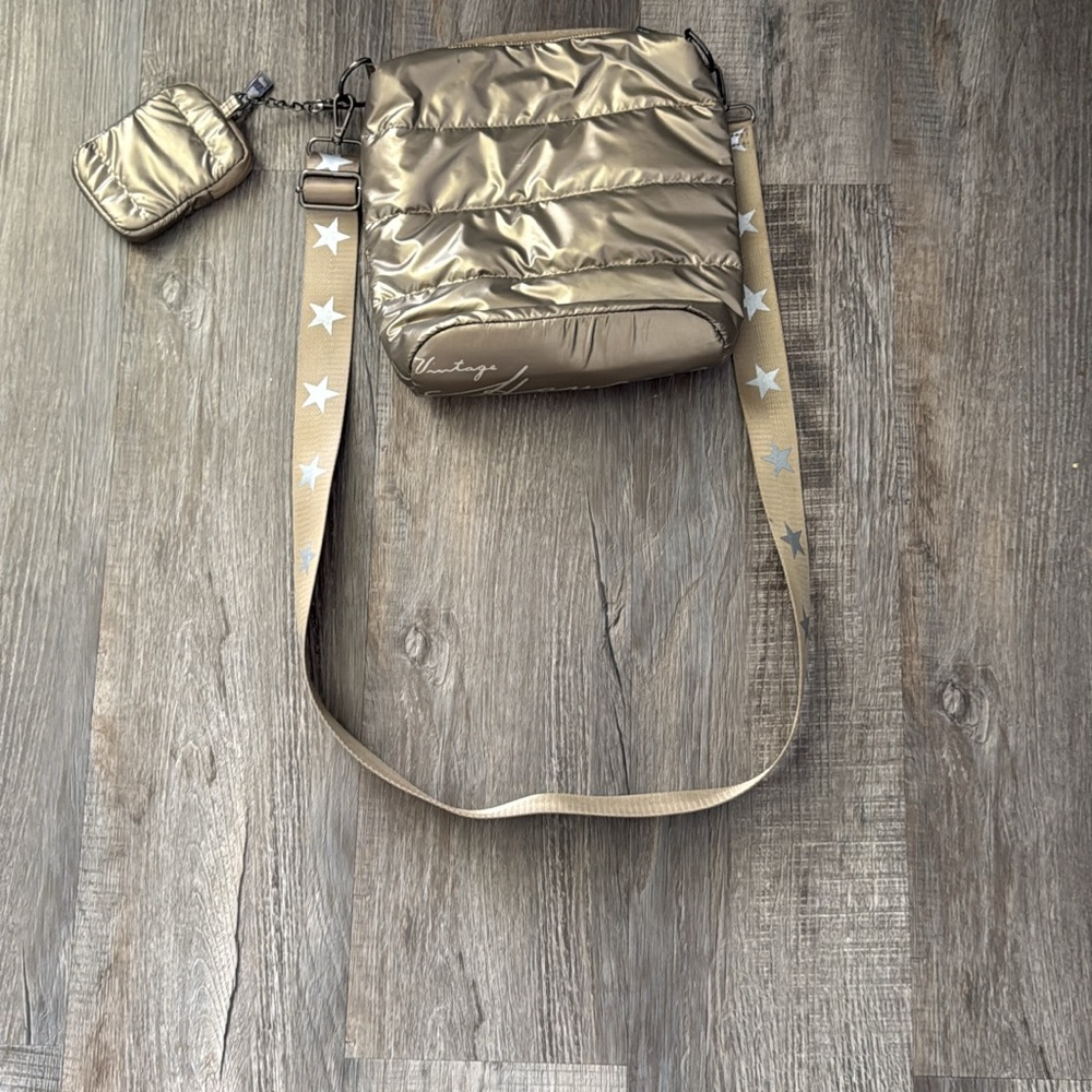 Vintage Havana Gold Crossbody Bag Sleek and Versatile